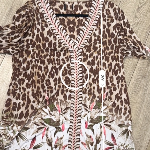 JM Collection XL Leopard Print V-Neck Blouse - Picture 4 of 6